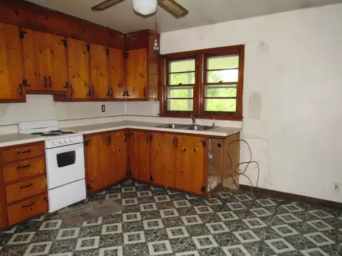 1300 Edgewood Street Johnson City Tn 37604, Johnson City, TN 37604 photo 4