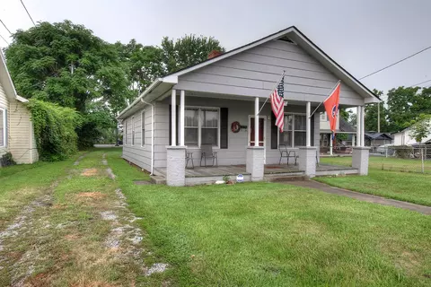 2423 E Center Street Kingsport Tn 37664, Kingsport, TN 37664