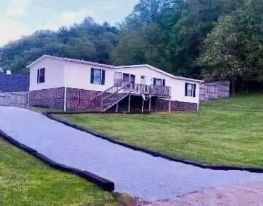914 Pleasant Hill Pvt Drive, Bluff City, TN 37618