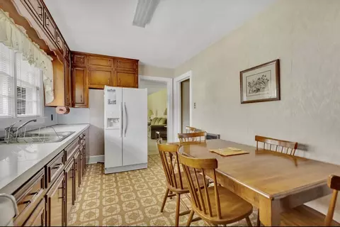 100 Hemlock Lane Bristol Tn 37620, Bristol, TN 37620 photo 2