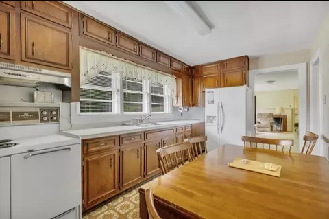 100 Hemlock Lane Bristol Tn 37620, Bristol, TN 37620 photo 9