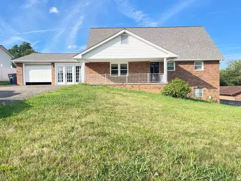 610 Seven Oaks Drive Mount Carmel Tn 37645, Mount Carmel, TN 37645