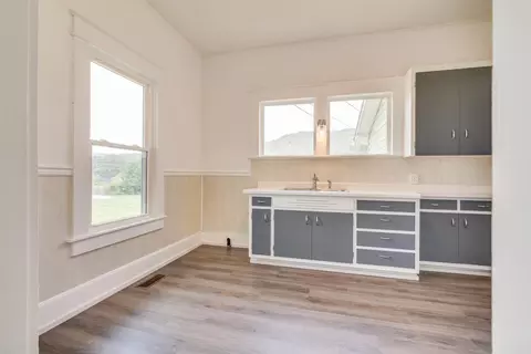 709 Maple Avenue Erwin Tn 37650, Erwin, TN 37650 photo 7