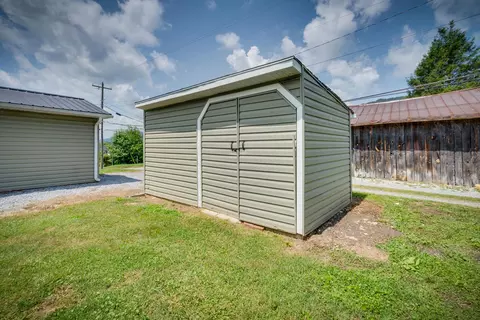 709 Maple Avenue Erwin Tn 37650, Erwin, TN 37650 photo 25