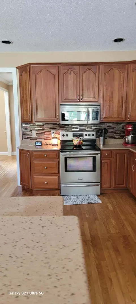 Kitchen - 6822 Sandpiper Rd Road Wise Va 24293, Wise, VA 24293 photo 2 of 3