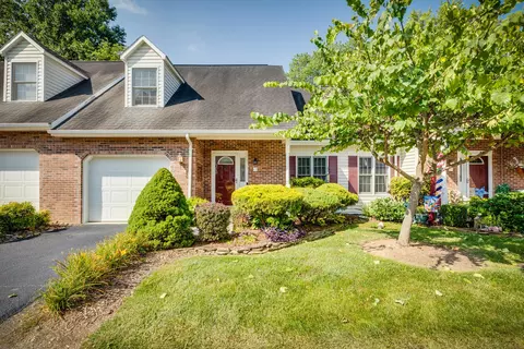 12 Cherokee Ridge Court 12 Johnson City Tn 37604, Johnson City, TN 37604
