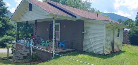112 Lyons Road Hampton Tn 37658, Hampton, TN 37658 photo 2