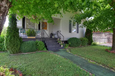 112 Parker Street Erwin Tn 37650, Erwin, TN 37650