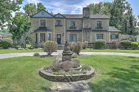 408 W G Street Elizabethton Tn 37643, Elizabethton, TN 37643
