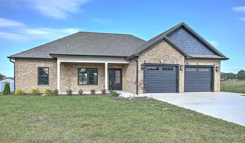 320 Green Lawn Avenue Greeneville Tn 37743, Greeneville, TN 37743