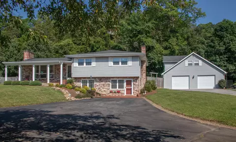 400 Knob Hill Drive Bristol Tn 37620, Bristol, TN 37620