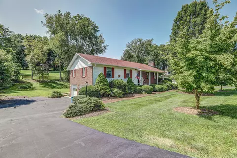 15621 Monticello Drive Bristol Va 24202, Bristol, VA 24202