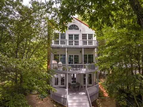 813 Lake Point Drive Piney Flats Tn 37686, Piney Flats, TN 37686