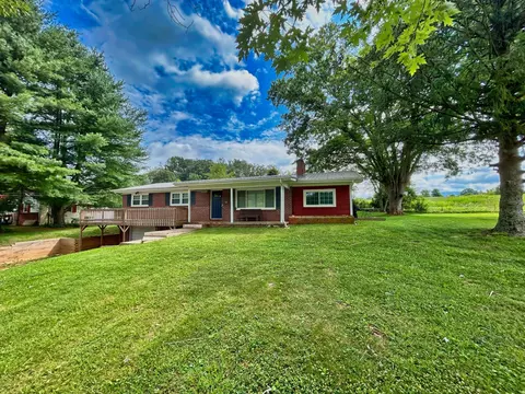 757 Old Elizabethton Highway Bluff City Tn 37618, Bluff City, TN 37618
