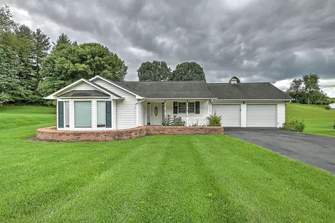 215 Hillsboro Drive Bristol Tn 37620, Bristol, TN 37620