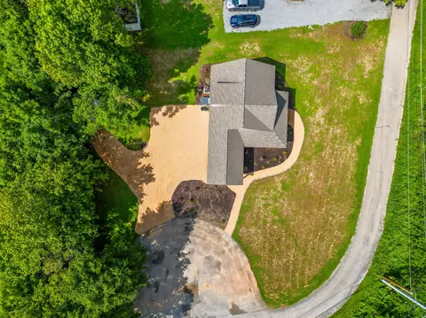 1386 N Walnut North Drive Erwin Tn 37650, Erwin, TN 37650 photo 8