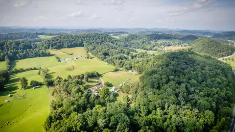 401 Red Bud Lane Blountville Tn 37617, Blountville, TN 37617