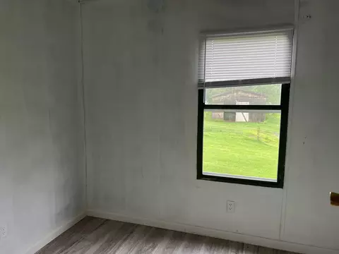 114 116 Marlow Lane Hampton Tn 37658, Hampton, TN 37658 photo 9
