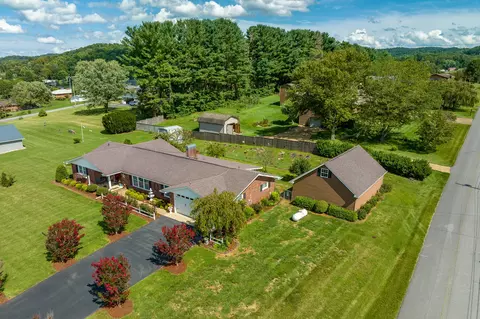 172 Hilltop Drive Fall Branch Tn 37656, Fall Branch, TN 37656 photo 6