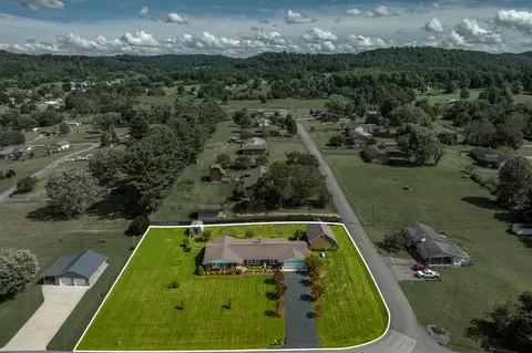 172 Hilltop Drive Fall Branch Tn 37656, Fall Branch, TN 37656 photo 9