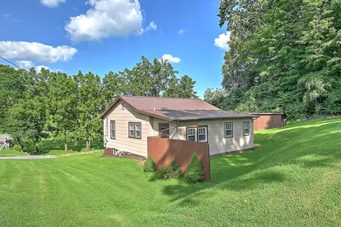 140 Amy Street Bristol Va 24201, Bristol, VA 24201 photo 2