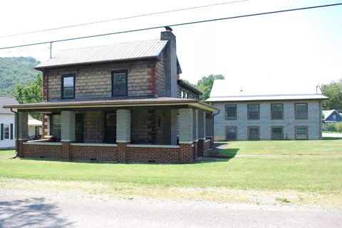 216 E Gilley Avenue Big Stone Gap Va 24219, Big Stone Gap, VA 24219