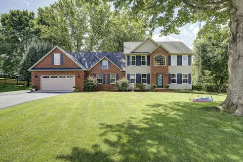 325 Autumn Circle Bluff City Tn 37618, Bluff City, TN 37618