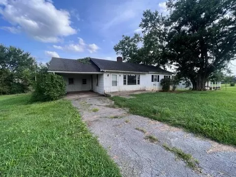 2484 Main Street Surgoinsville Tn 37873, Surgoinsville, TN 37873
