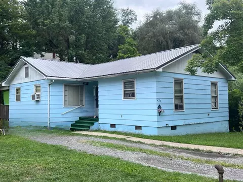 228 NW Chestnut Street Norton Va 24273, Norton, VA 24273