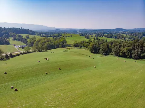 855 Silver Grove Road Bluff City Tn 37618, Bluff City, TN 37618