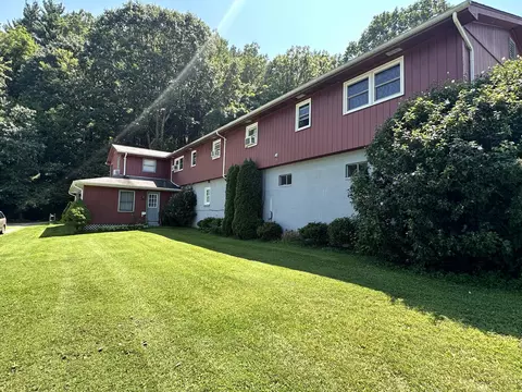 201 Lexington Street Damascus Va 24236, Damascus, VA 24236