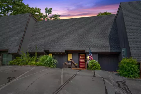 332 Hickory Bluff 332 Johnson City Tn 37601, Johnson City, TN 37601