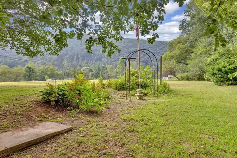 130 Bill Lockner Road Erwin Tn 37650, Erwin, TN 37650 photo 31