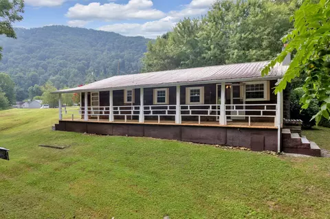 130 Bill Lockner Road Erwin Tn 37650, Erwin, TN 37650