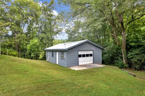 130 Bill Lockner Road Erwin Tn 37650, Erwin, TN 37650 photo 3