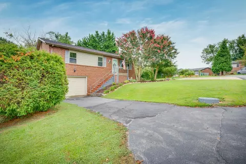 210 Cedar Lane Gray Tn 37615, Gray, TN 37615 photo 2