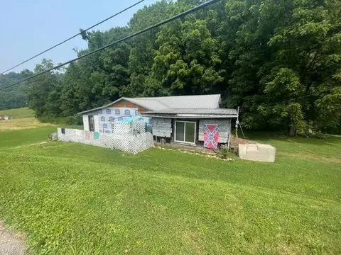 1153 Highway 321 Hampton Tn 37658, Hampton, TN 37658 photo 7