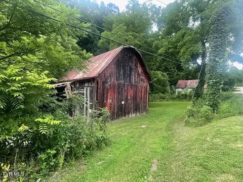 1153 Highway 321 Hampton Tn 37658, Hampton, TN 37658 photo 15