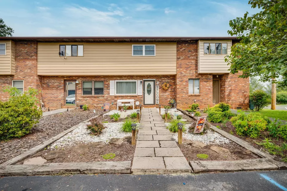 114 Colt Ln Lane 6 Johnson City Tn 37601, Johnson City, TN 37601 34 Photos Movoto