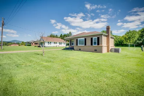 127 Toney Avenue Erwin Tn 37650, Erwin, TN 37650 photo 3
