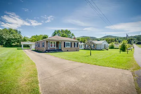 127 Toney Avenue Erwin Tn 37650, Erwin, TN 37650 photo 2