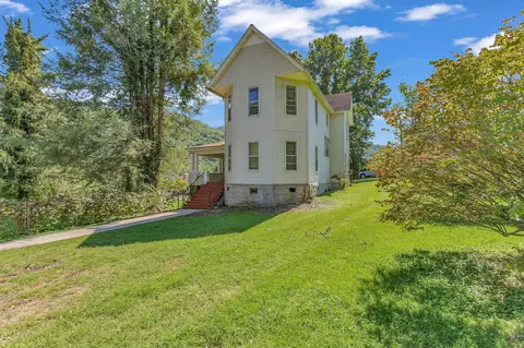 118 S 1st Street Big Stone Gap Va 24219, Big Stone Gap, VA 24219