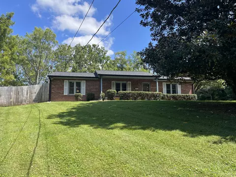 1336 NE Baxter Johnson City Tn 37604, Johnson City, TN 37604