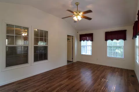2090 Chimney Top Loop Fall Branch Tn 37656, Fall Branch, TN 37656 photo 17