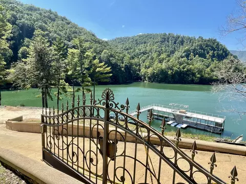 1998 Sink Valley Road Butler Tn 37640, Butler, TN 37640