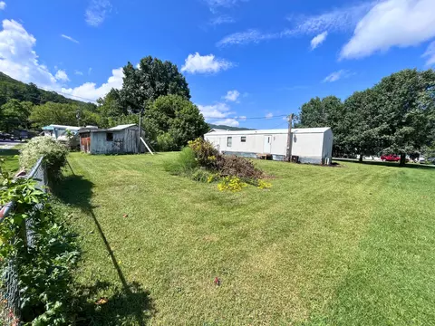 431 Tollett Street Street Hampton Tn 37658, Hampton, TN 37658 photo 8