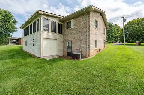 311 Simmons Avenue Erwin Tn 37650, Erwin, TN 37650 photo 3