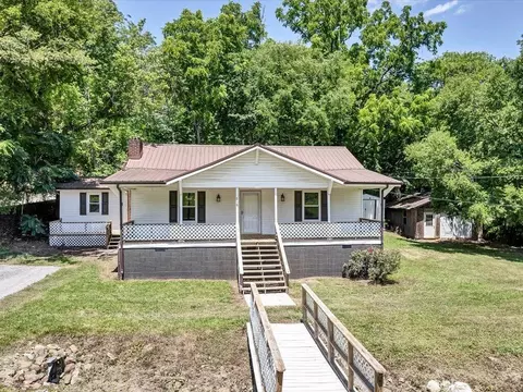 818 Highway 321 Newport Tn 37821, Newport, TN 37821