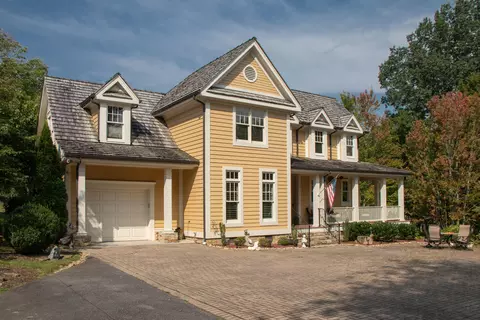 15250 Knob Hill Drive Bristol Va 24202, Bristol, VA 24202