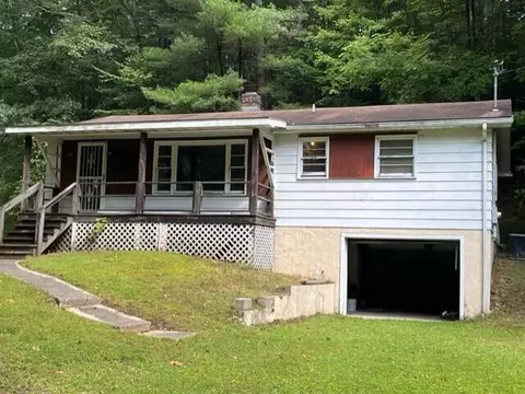 8908 Orby Cantrell Highway Pound Va 24279, Pound, VA 24279